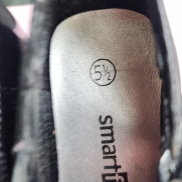 Smart Fit NWT Girls Shoes Size 5 1/2 - Picture 2 of 4